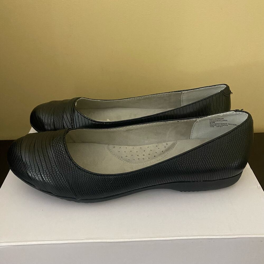 CLIFFS BY WHITE MOUNTAIN Women's Clara Ballet Flat